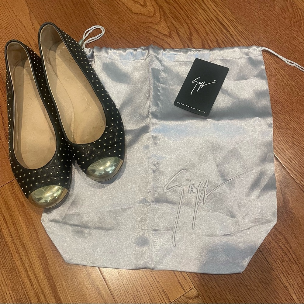 Giuseppe Zanotti Nappa Flats size 36 💯 authentic